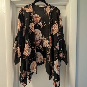 Altar'd State Black and Pink Floral Kimono